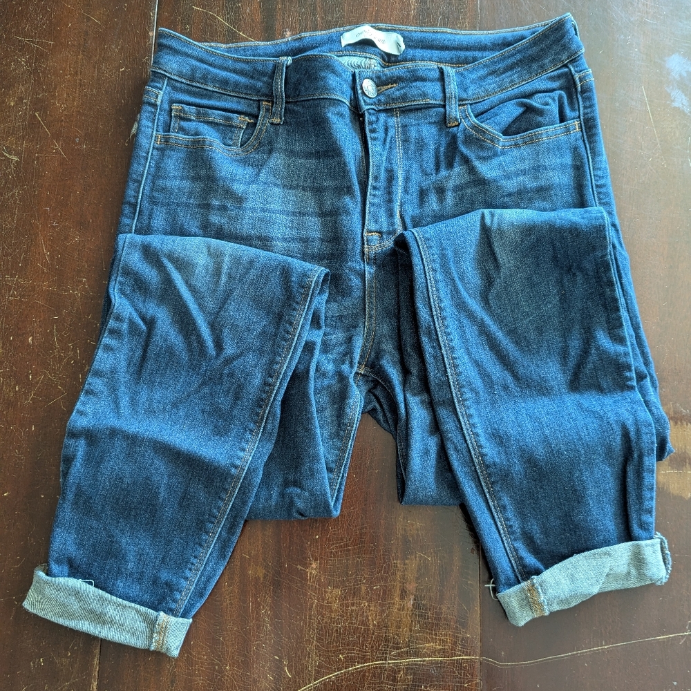 Carly Jean Stylish Blue Cropped Denim Jeans